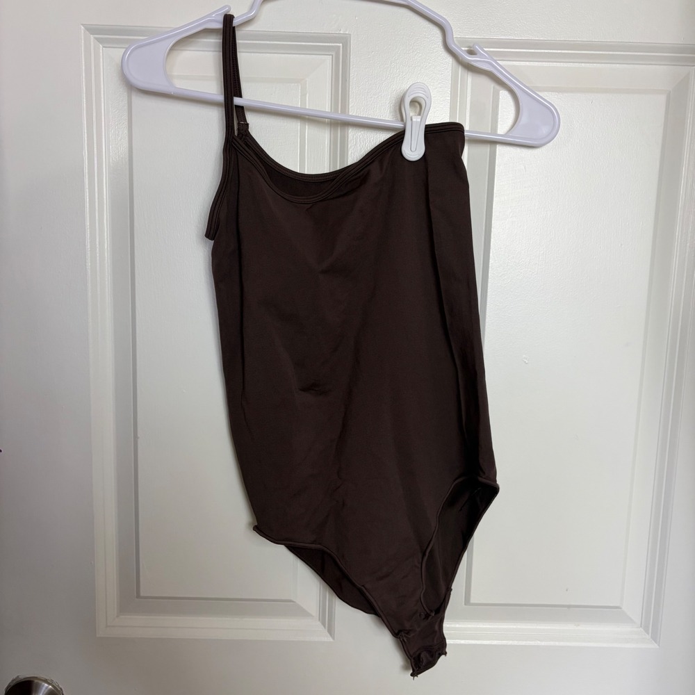 Skims Fits Everybody One Shoulder Bodysuit Cocoa Brown XXS/XS